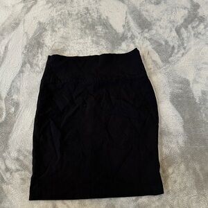 Windsor Classic Black Pencil Skirt